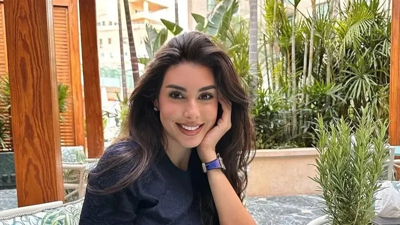 صورة تضع ياسمين صبري والبلوجر آمال أبو المجد في موقف محرج
