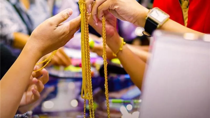 سعر الذهب الآن.. عيار 21 يسجل 3280 جنيها