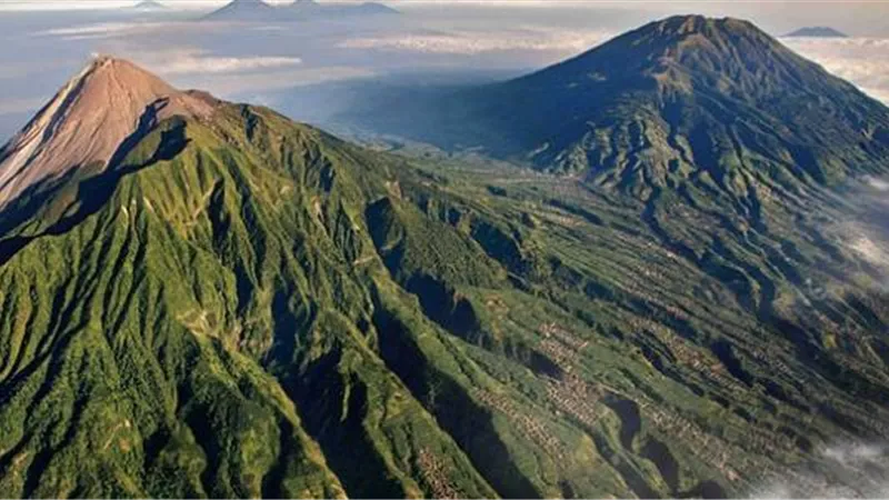 تفسير رؤية الجبل في المنام للعزباء والمتزوجة