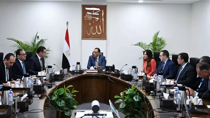 رئيس الوزراء يُتابع خطة تسويق 35 ألف وحدة سكنية في عدد من المدن الجديدة
