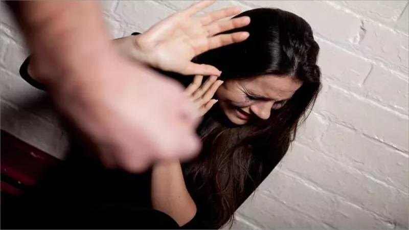 عقوبة صادمة لمن يعنف المرأة في الكويت.. ما علاقتها بالجنازة؟