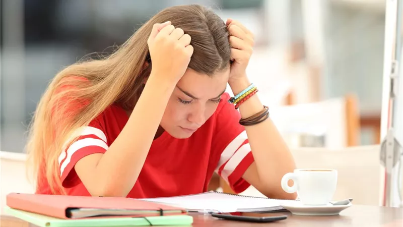 لطلاب الثانوية العامة.. 5 نصائح للتغلب على قلق وتوتر انتظار النتيجة 