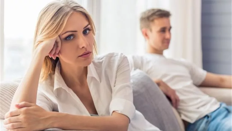 زوجة تسأل: كيف أستعيد ثقة زوجي بي وأجعله ينسى الماضي؟