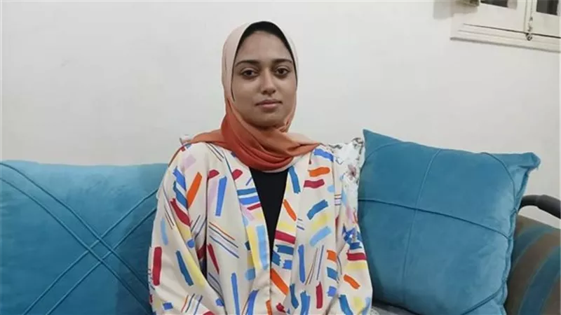 مثلها الأعلى الدكتور مجدي يعقوب.. مريم يوسف الحاصلة على المركز الخامس بالثانوية العامة
