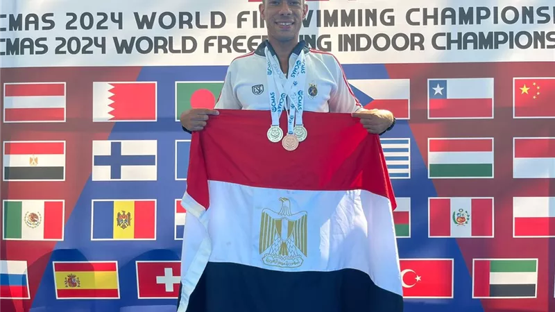 لاعب القوات المسلحة محمد طارق يحقق ثلاث ميداليات فى بطولة العالم للسباحة بالزعانف للأساتذة بصربيا