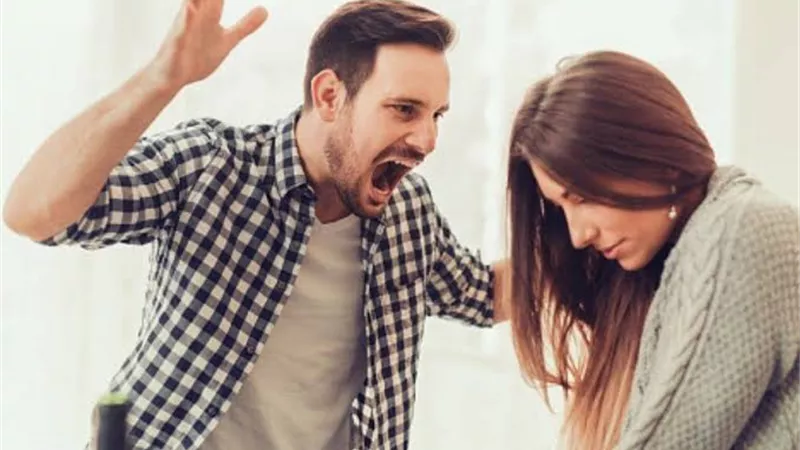 زوجة تثير الجدل: «أحب الضرب حتى يصالحني زوجي».. والجمهور في ذهول