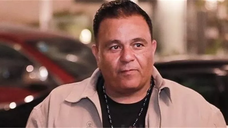 محمد فؤاد يعتدي على طبيب بمستشفى عين شمس.. وهذه تفاصيل الواقعة     