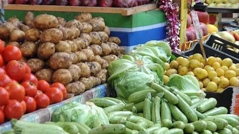 التموين تبحث طرح الخضروات والفاكهة بأسعار مخفضة