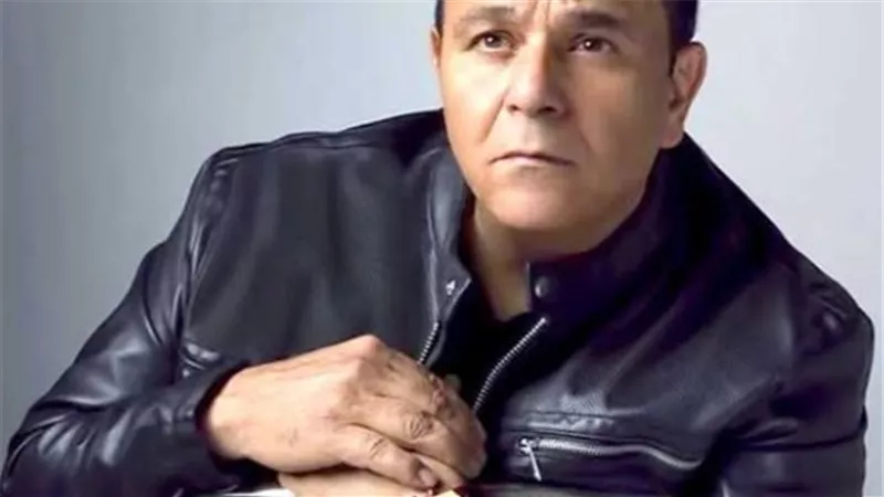 محمد فؤاد يوجه رسالة إلى المستشفى بعد خضوع شقيقه لعملية جراحية