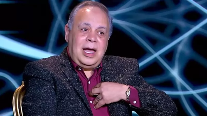 أشرف زكي يقرر فرض غرامة مالية على البلوجرز في الأعمال الفنية.. كم تبلغ قيمتها؟ 