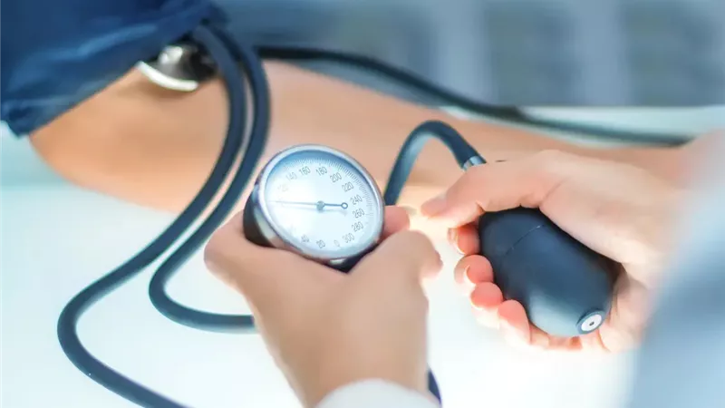 دون أدوية.. 7 طرق تساعدك على ضبط مستويات ضغط الدم