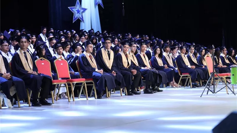 حفل تخرج طلاب الثانوية العامة وتكريم المتفوقين في كلية رمسيس الجديدة