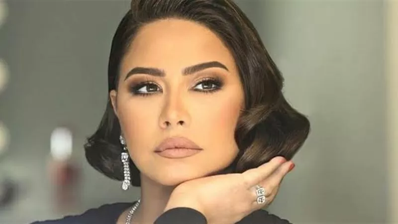 شيرين تواصل حربها على روتانا وتطرح ألبومها مجانًا