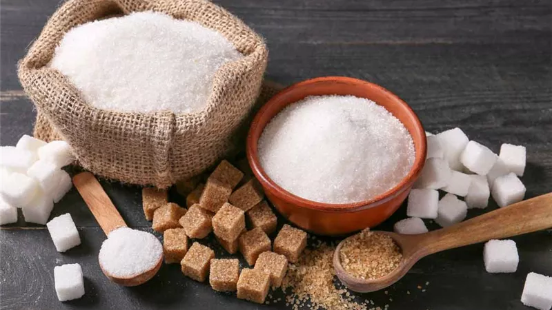 تفسير حلم أكل السكر في المنام وعلاقته بالسعادة والنجاح