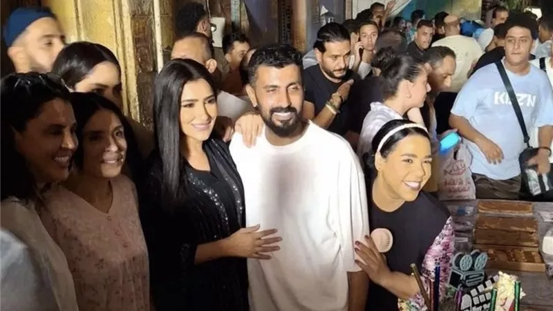 أسرة «أش أش» تحتفل بعيد ميلاد المخرج محمد سامي (صور)   