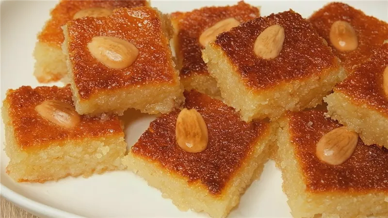 طريقة عمل الهريسة بالسميد بخطوات بسيطة