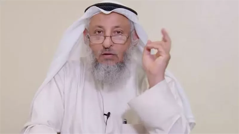 الداعية عثمان الخميس يثير الجدل بسبب فتوى الأحمر.. ما علاقة بطولات الأهلي؟