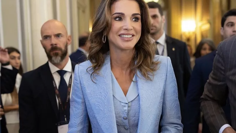 الملكة رانيا تخطف الأنظار بأناقتها في أحدث ظهور بإيطاليا (صور) 