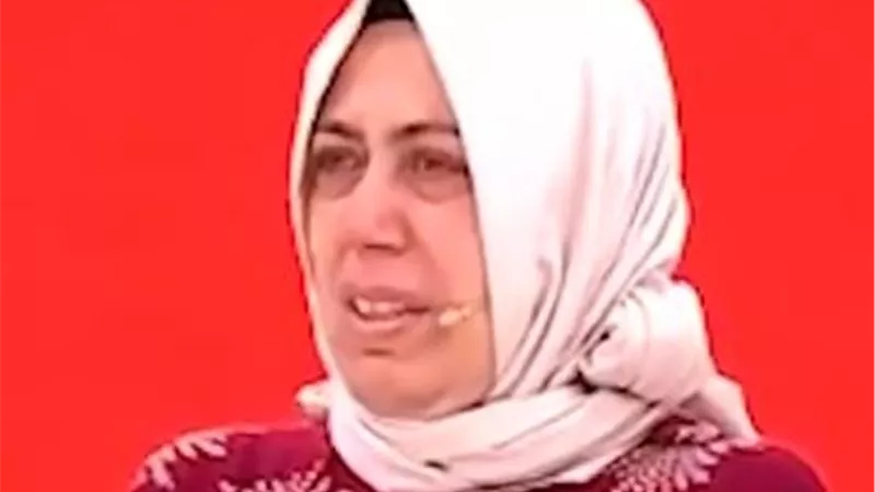 سيدة تعترف بقتل زوجها على الهواء مباشرة.. والشرطة تقتحم الاستوديو  