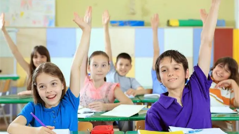 قبل العام الدراسي الجديد.. حذري أبنائك من فعل هذه الأشياء 