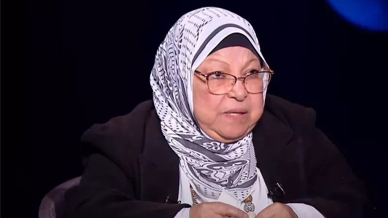 سعاد صالح: لا يجوز للزوج أن يأخذ من مال زوجته دون رضاها ( فيديو)