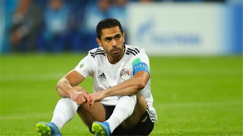 6 معلومات عن أحمد فتحي بعد اعتزاله اللعب نهائيًا