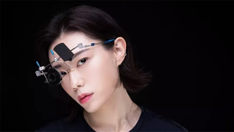 بطلة أولمبية تتحول إلى نجمة سينمائية.. ما علاقة إيلون ماسك؟ 