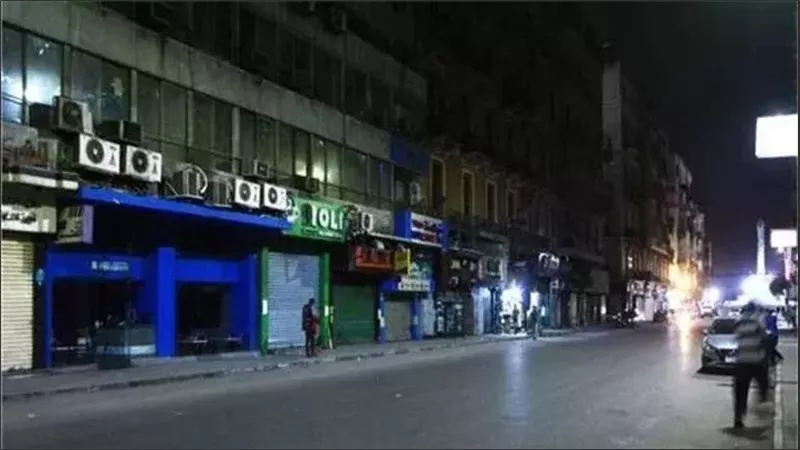 غدا الجمعة.. بدء غلق المحلات والكافيهات حسب التوقيت الشتوي