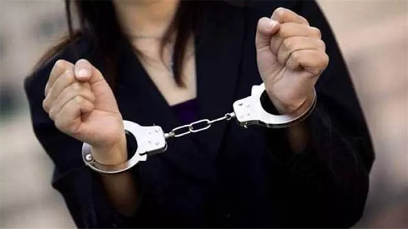 على طريقة ريا وسكينة.. أم تقتل ابنتها والمحكمة تؤيد إعدامها 