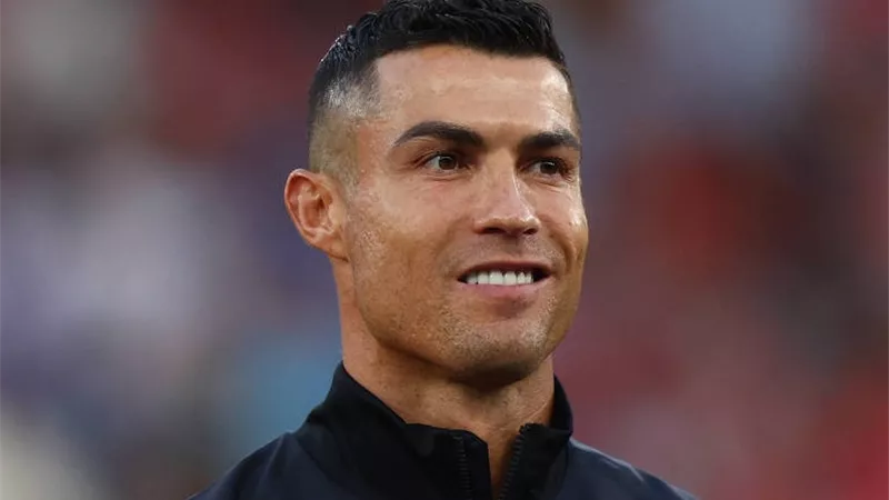 براتب 2300 يورو.. كريستيانو رونالدو يبحث عن موظفين