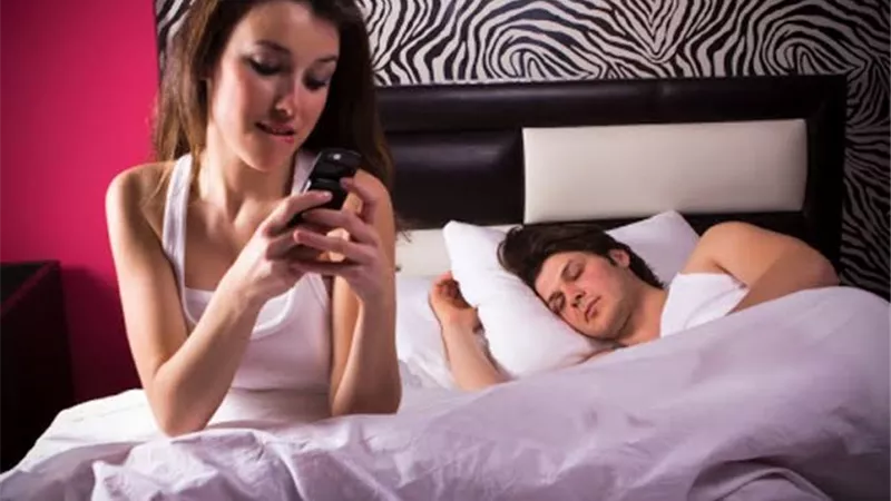 أمام مباحث الجيزة مدرب عربي يتهم زوجته بالخيانة مع مدرب حراس مرمى
