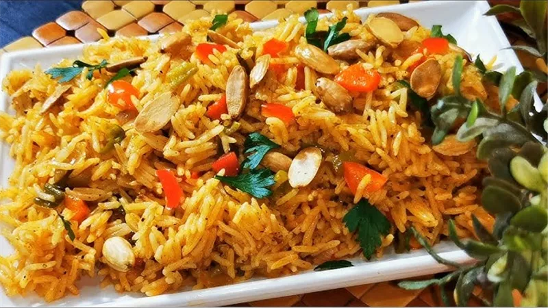 طريقة عمل الأرز المكسيكي بالخلطة