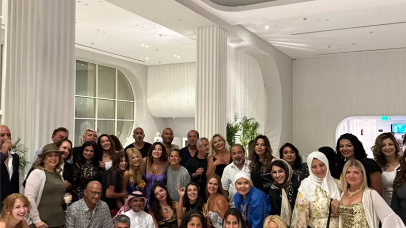 بالصور.. 60 فنانًا من 18 دولة يروجون للسياحة من شرم الشيخ