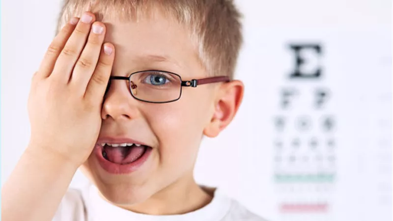 للأمهات.. 5 أطعمة تساعدك في تحسين البصر لدى طفلك
