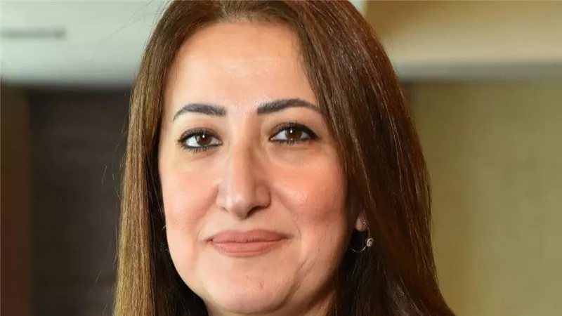 داليا الباز مستشارا لوزير الاتصالات للشئون البريدية