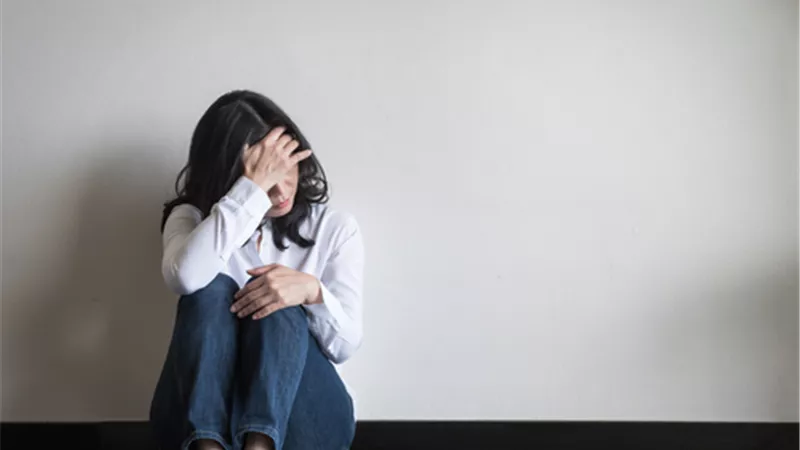 كيف تحمي نفسك من الإصابة بالاكتئاب؟.. الصحة توضح