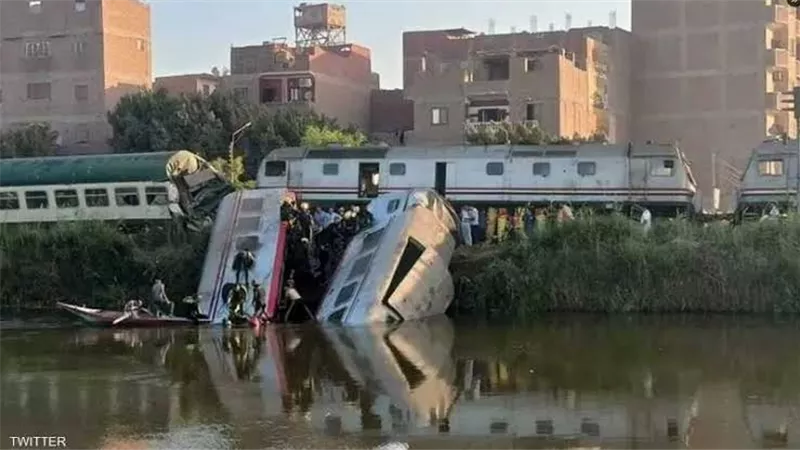 عقب إصابة 21 شخص.. تصريحات مشددة من وزير النقل عن حادث قطار المنيا اليوم 
