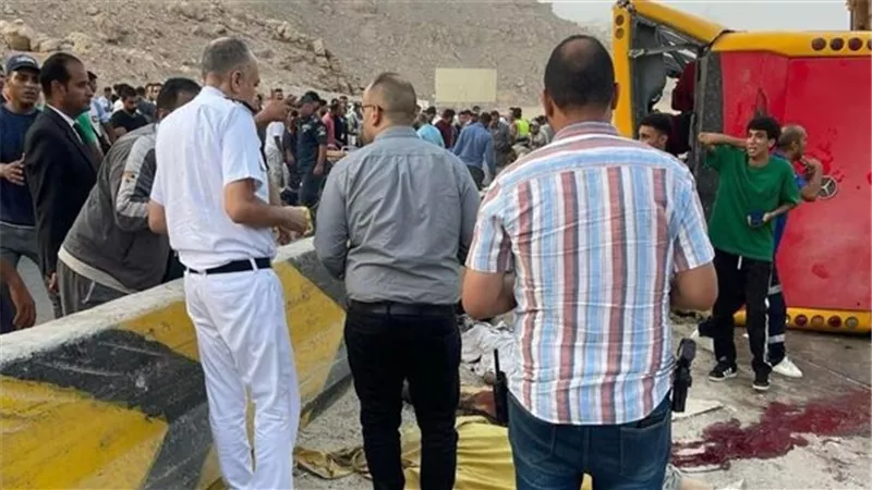 السوشيال ميديا تنقلب رأسًا على عقب بعد حادث الجلالة.. وصورة البالطو الأكثر انتشارًا 