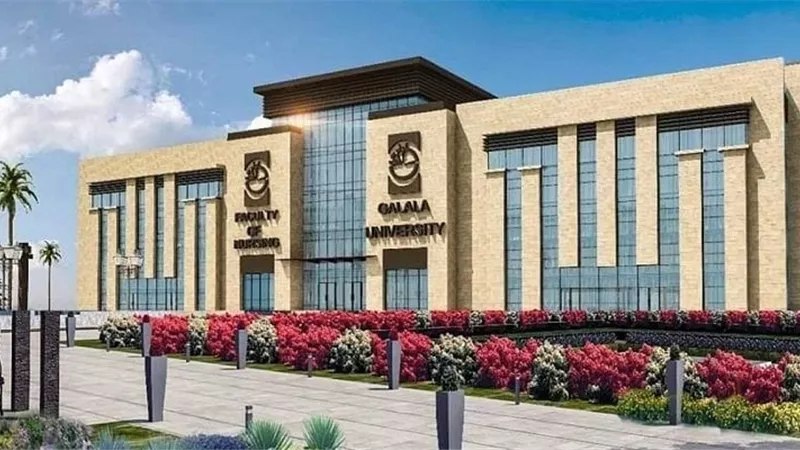 رئيس «الجلالة» يبرئ الجامعة من حادث الطلاب.. ويؤكد: حققنا طفرة كبيرة