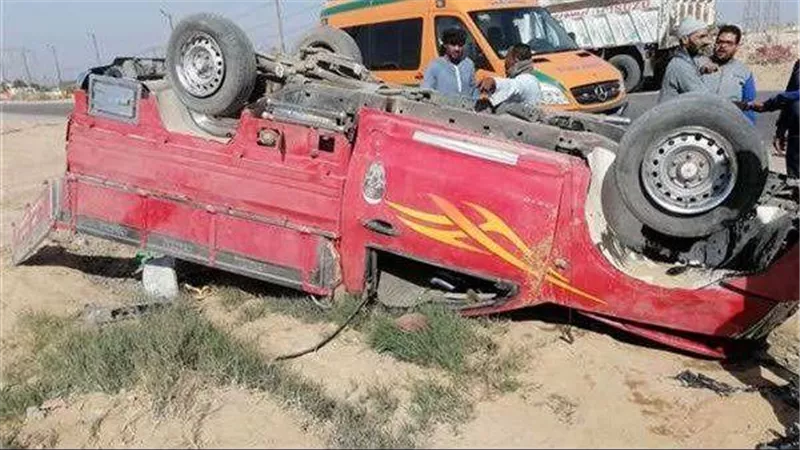 مصرع عامل وإصابة 8 آخرين بحادث سير على طريق مصر إسكندرية الصحراوي 