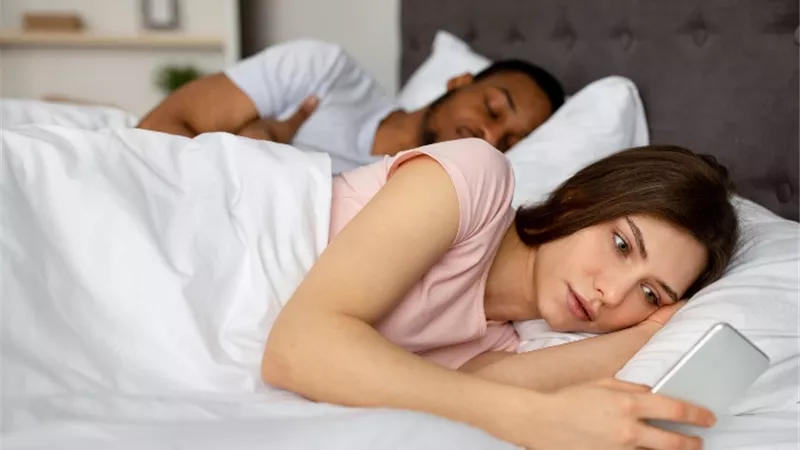 زوجة:« وقعتُ في حبِّ مدربي في الجيم» .. ماذا أفعل؟