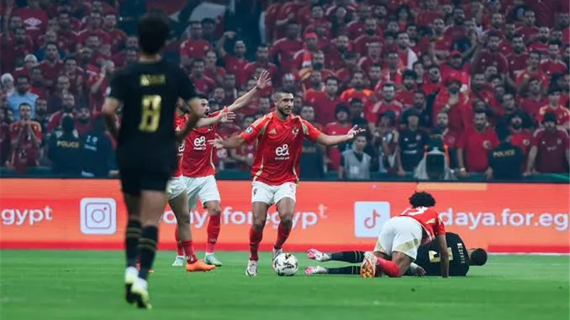 في مباراة مثيرة.. الأهلي يهزم الزمالك بركلات الترجيح ويتوج بكأس السوبر المصري