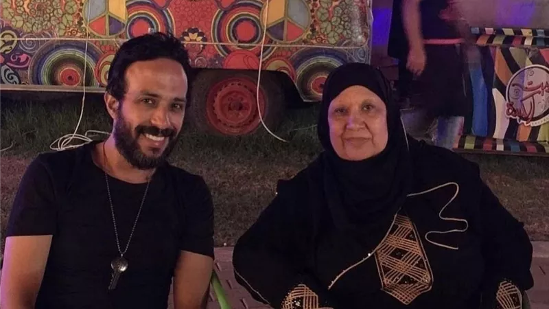 موعد ومكان جنازة والدة الفنان أحمد عصام    