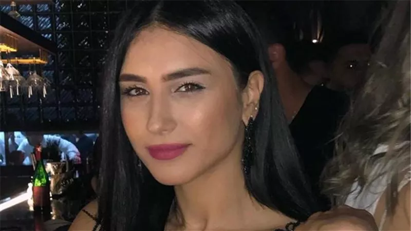 وفاة والد الفنانة هلا السعيد