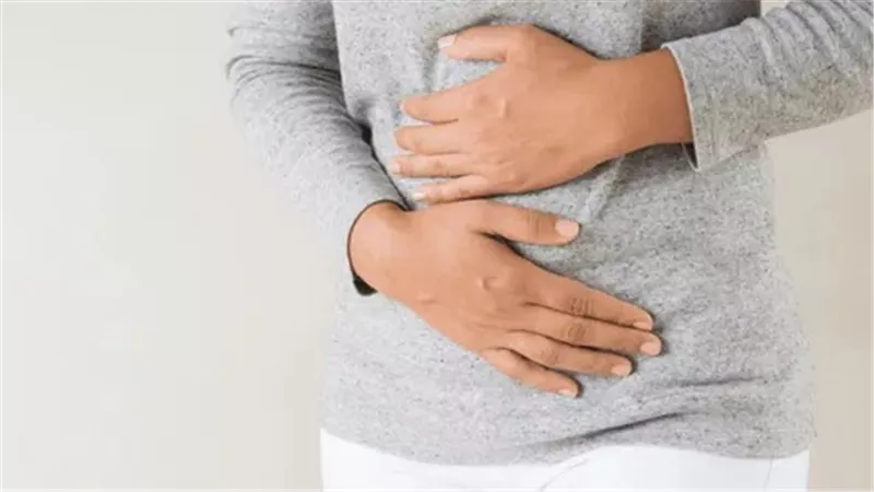 8 علاجات طبيعية لتخفيف التهاب الأمعاء والجهاز الهضمي