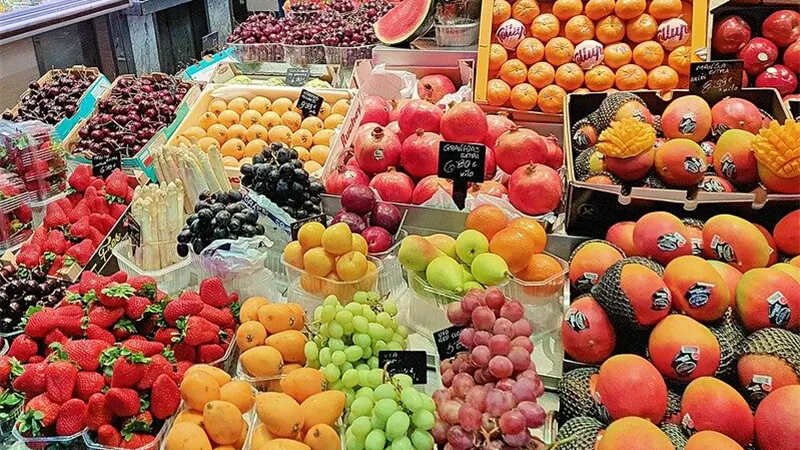انخفاض الطماطم.. أسعار الحضروات والفاكهة اليوم الإثنين 4-11-2024