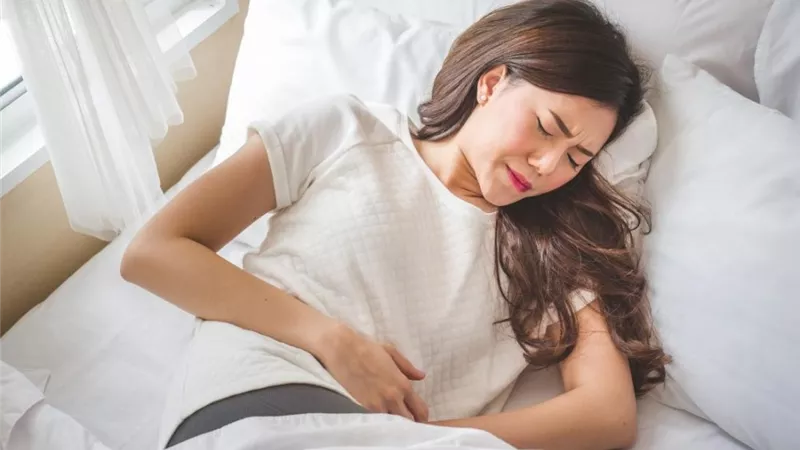 ما هي متلازمة تكيس المبايض وأعراضها؟.. وتأثيرها على الحمل