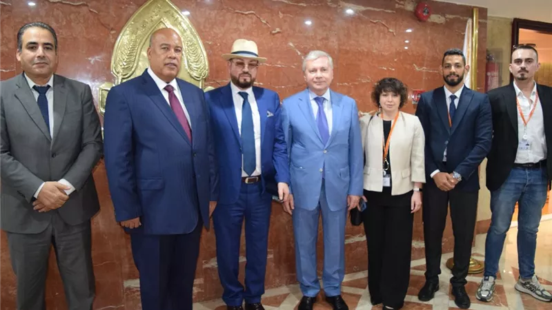 رئيس غرفة القاهرة يبحث مع وزير حكومة موسكو تعزيز التعاون الاقتصادي