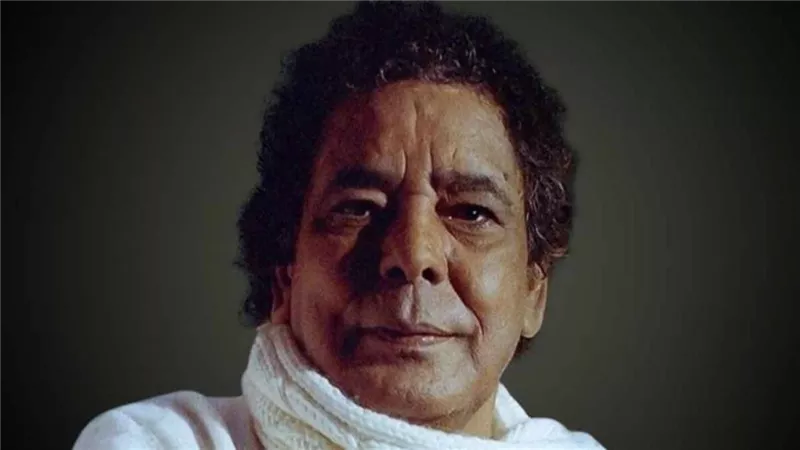 نادية مصطفى تكشف تطورات الوضع الصحي للفنان محمد منير  