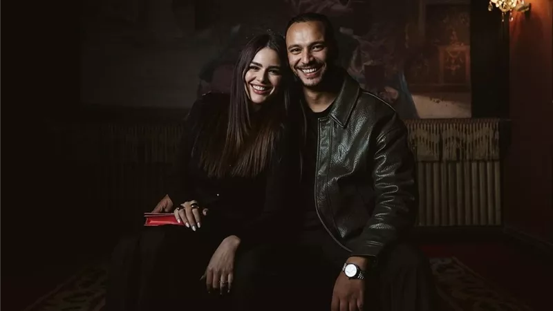 هنادي مهنا وأحمد خالد صالح يخطفان الأنظار بجلسه تصوير جديدة (صور)